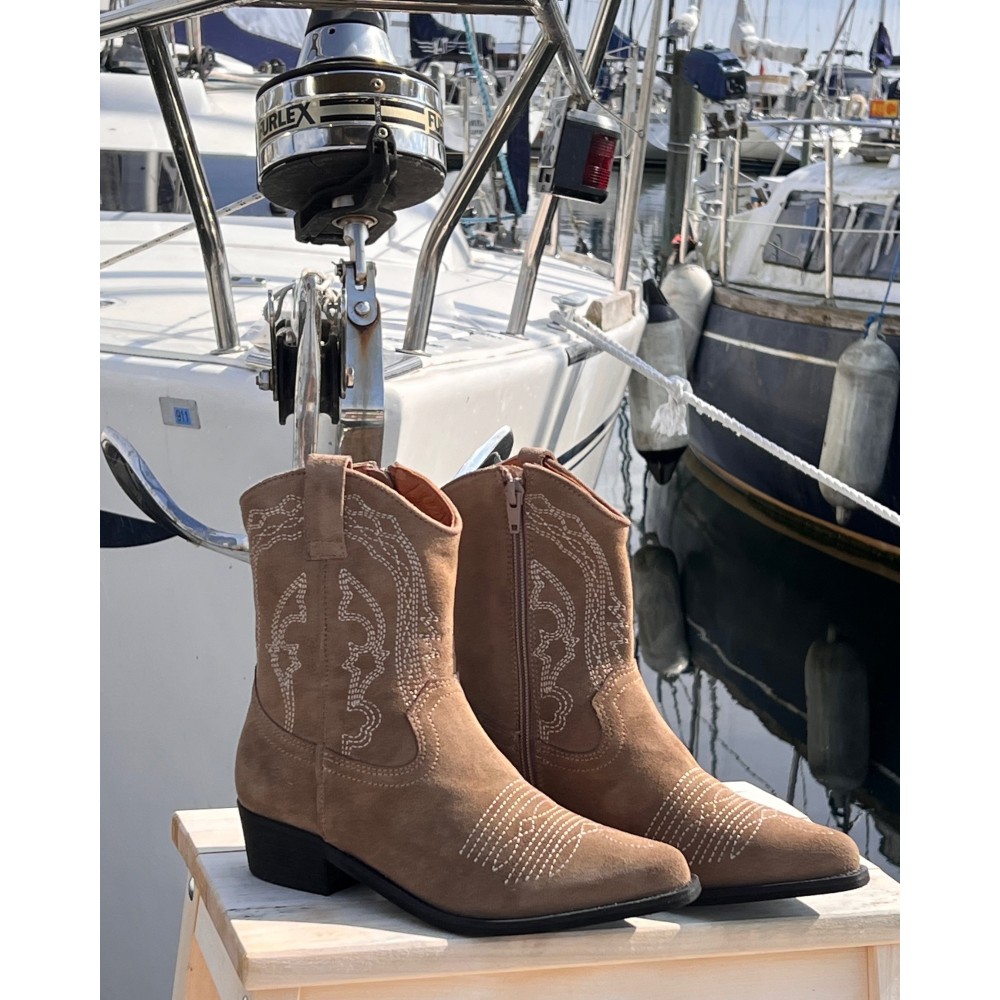 PatriciastvleTaupe-014