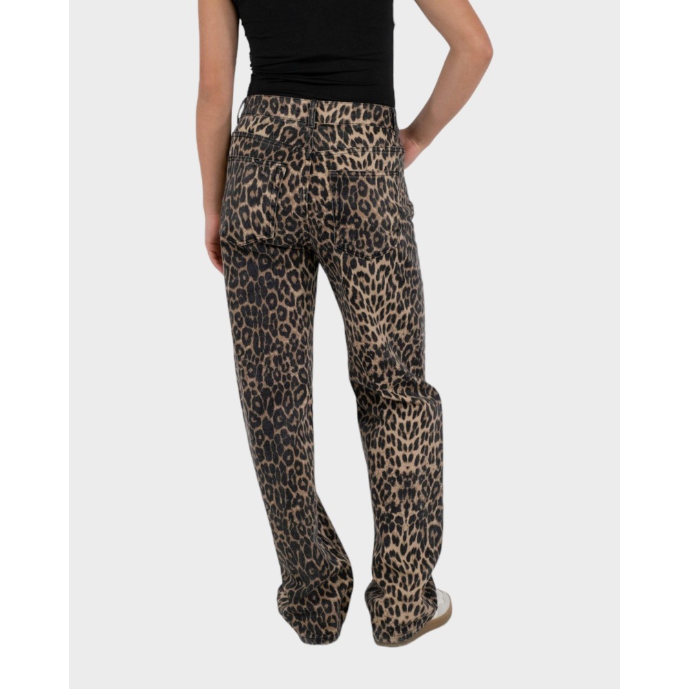 SimonaLeoPantsLeo-01