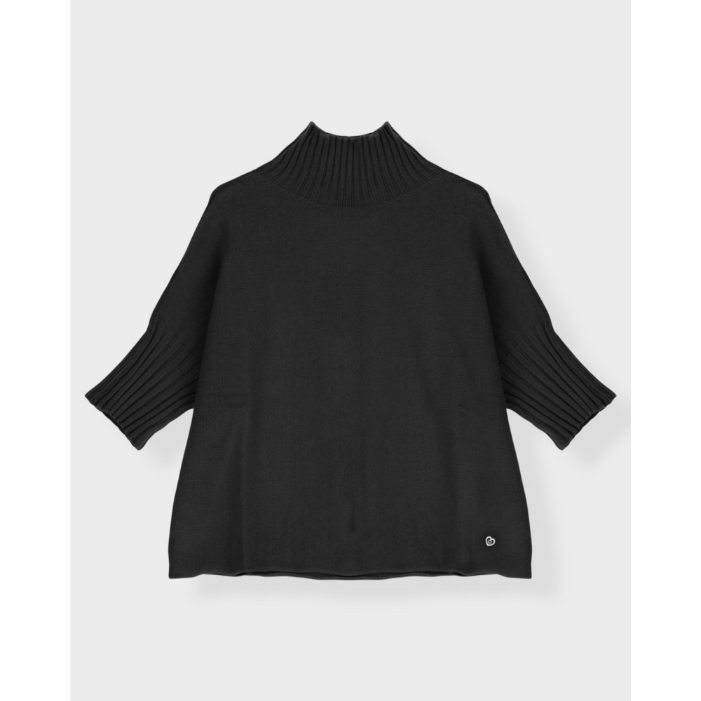 TurtleneckSweaterNero-01