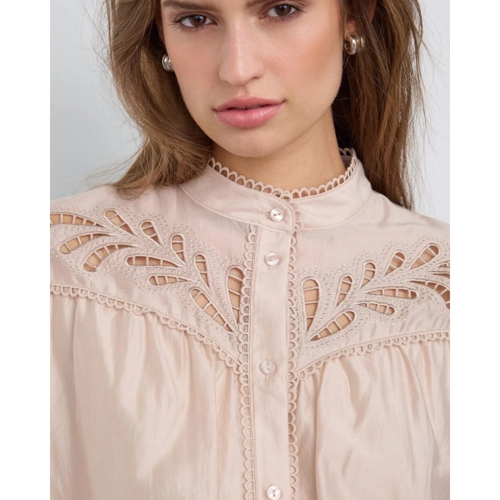 MelinBalloonLaceShirtChampagne-01